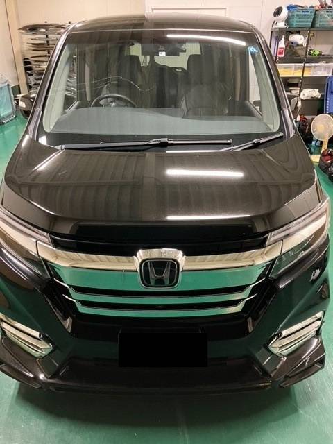 ホンダ ステップワゴン（RP５） フロントガラス交換 エーミング調整 | 施工実績 | 東大阪市の自動車ガラス専門店・株式会社水野ガラス