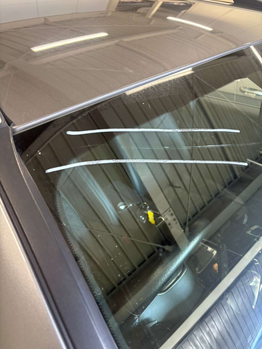 ベンツGLB200d　フロントガラス交換