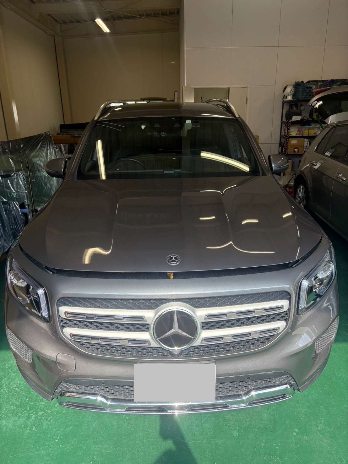 ベンツGLB200d　フロントガラス交換